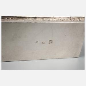 Silberdose mit Puttenmotiven