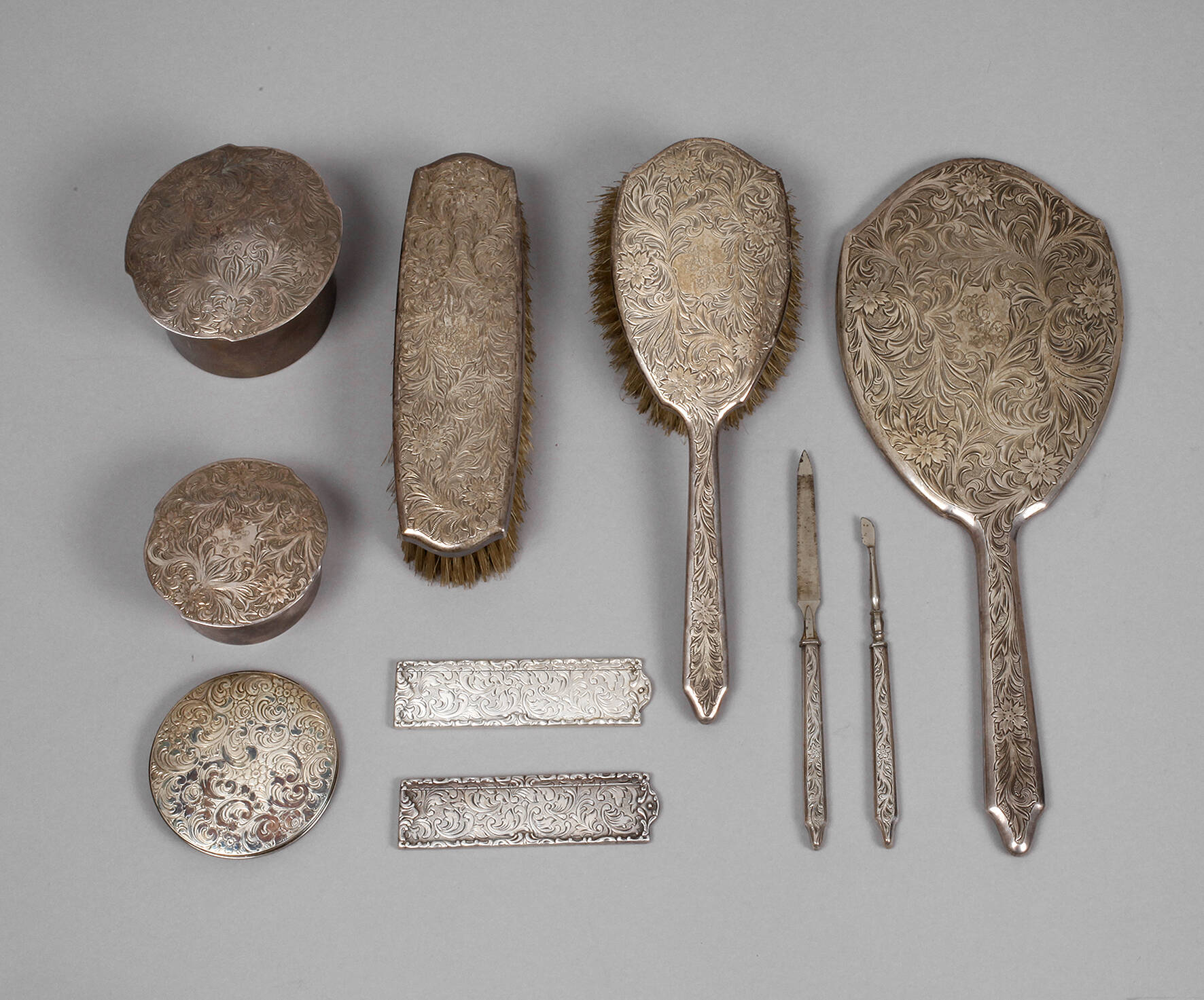 Silber Toilettengarnitur