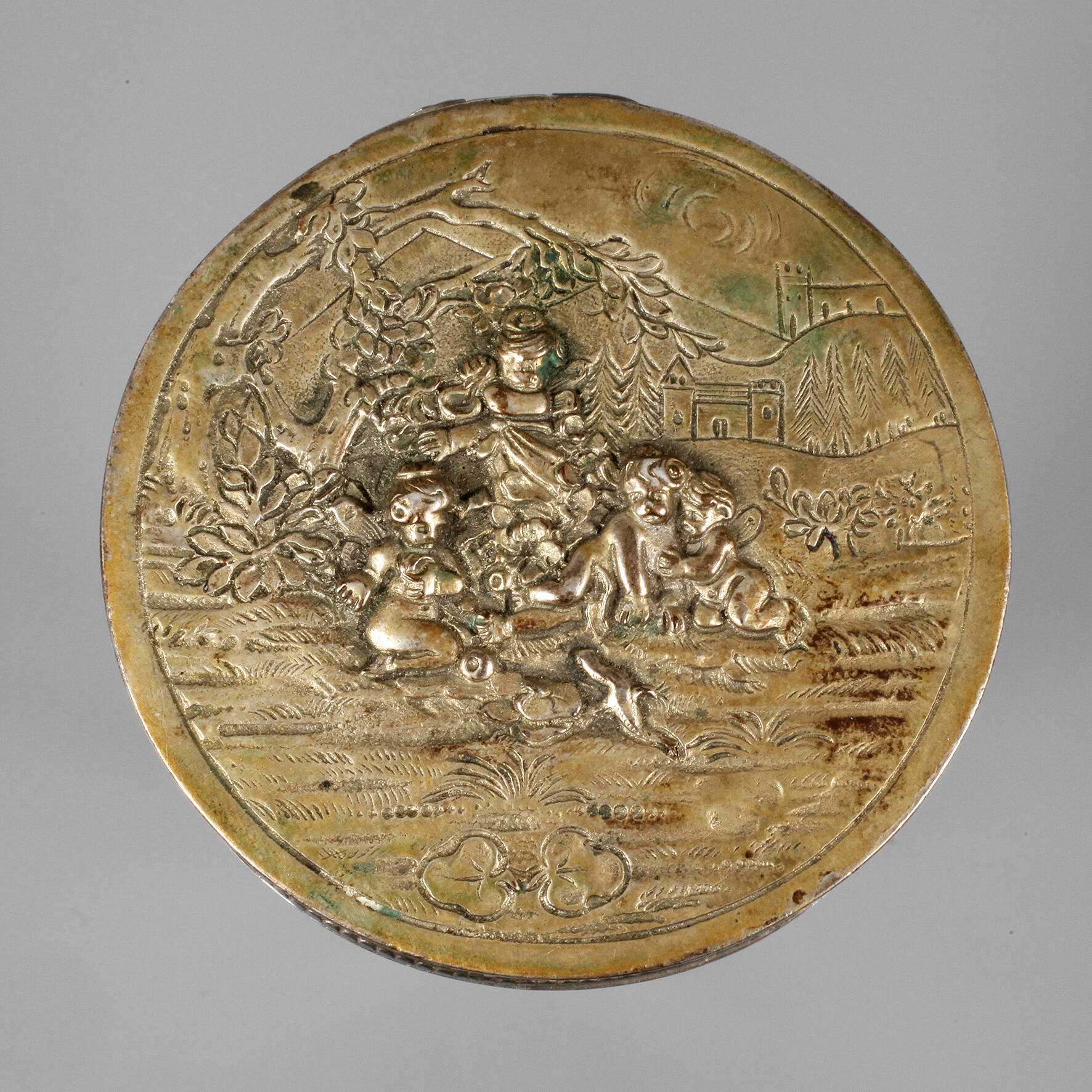 Silberdose mit figürlichem Motiv