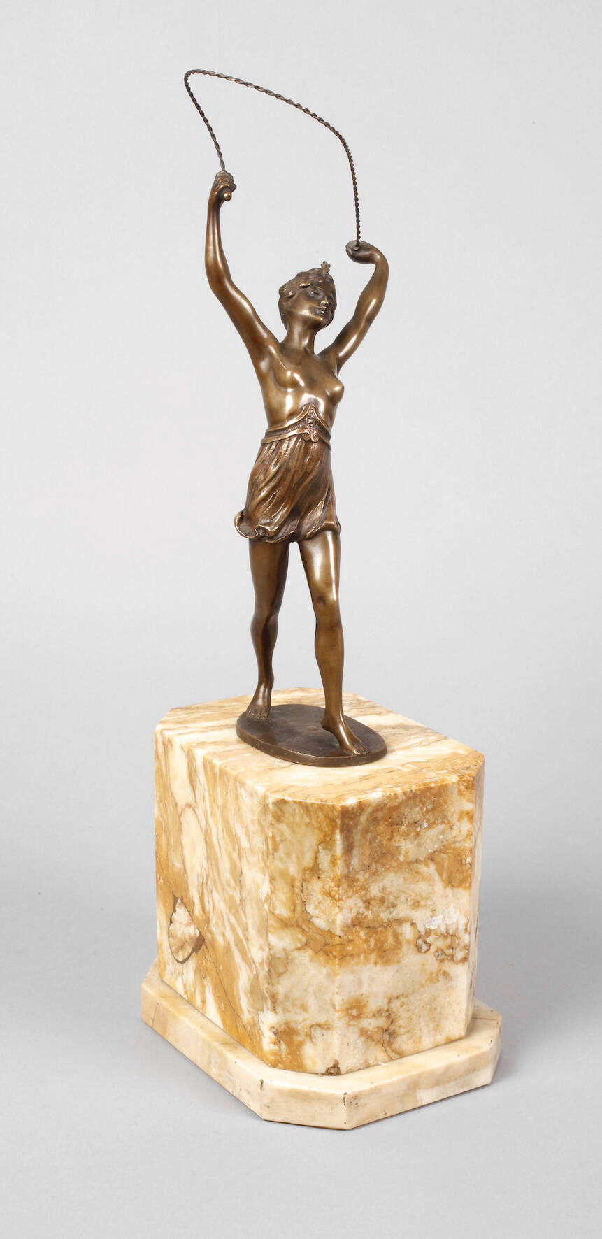 Seiltänzerin als Halbakt