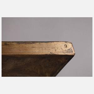 Georg von Kovats, abstrakte Bronzeplatte