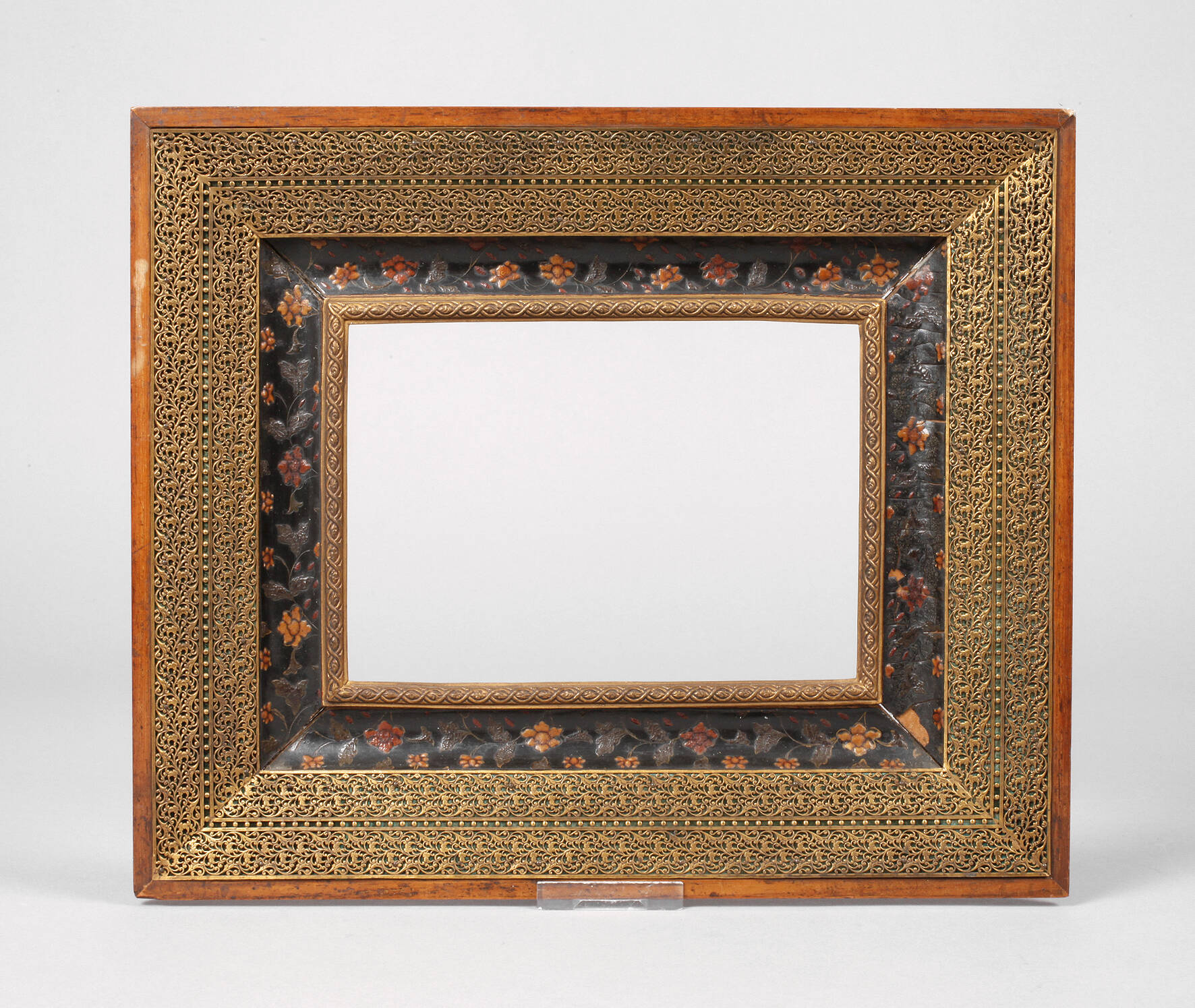 Leiste mit Messingapplikationen, Ende 19. Jh.