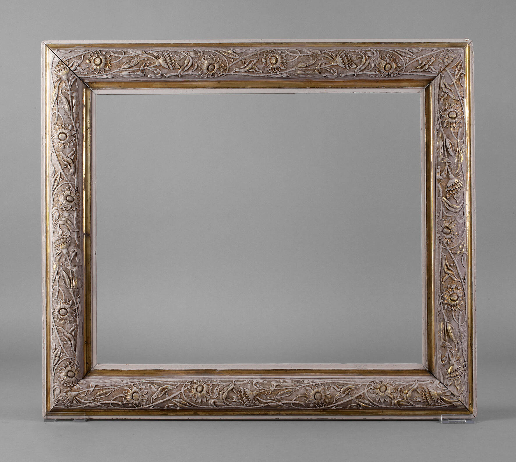 Goldstuckleiste mit Margeriten um 1900