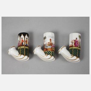 Drei Porzellanpfeifen