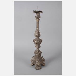 Zwei geschnitzte Altarleuchter