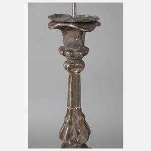 Zwei geschnitzte Altarleuchter