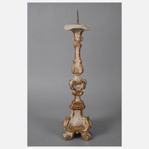 Zwei geschnitzte Altarleuchter