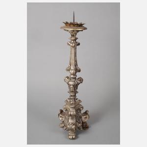 Paar geschnitzte Altarleuchter