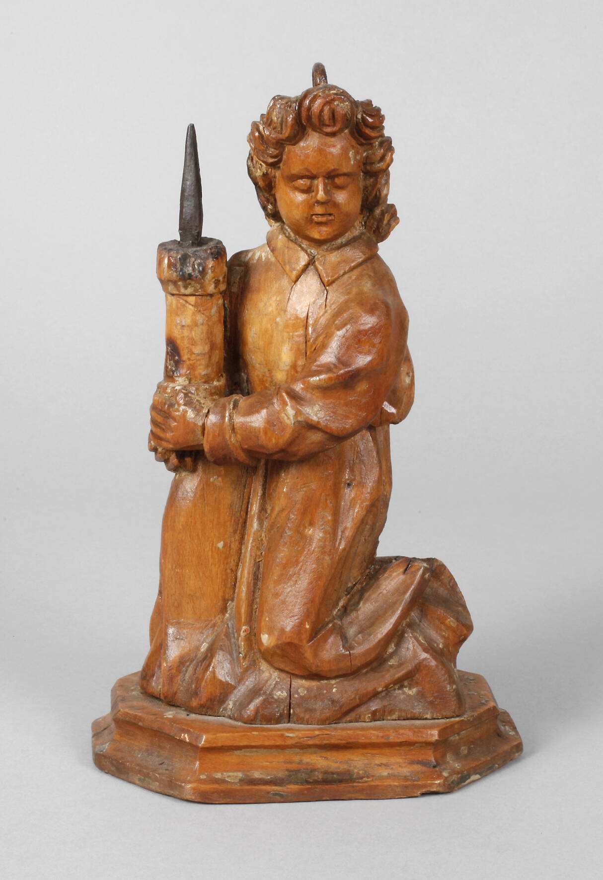 Figürliche Schnitzerei