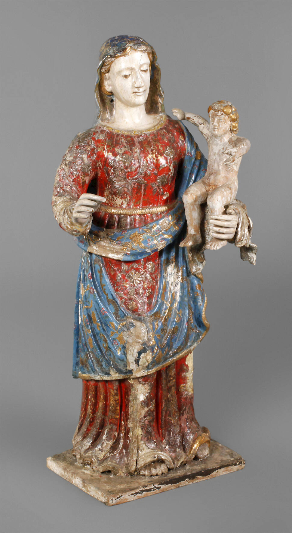 Große geschnitzte Madonnenfigur