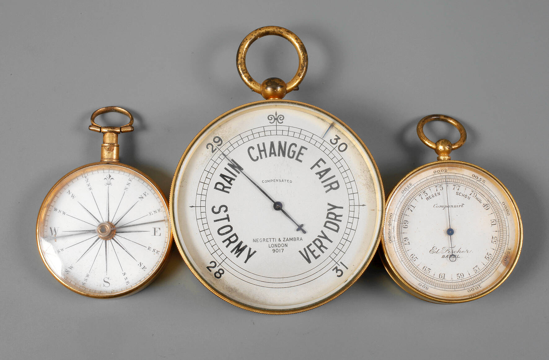 Drei historische Messinstrumente