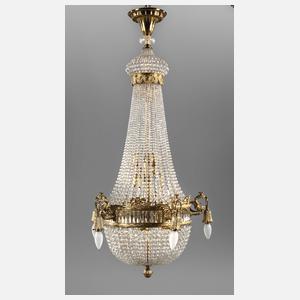 Großer Kristalllüster