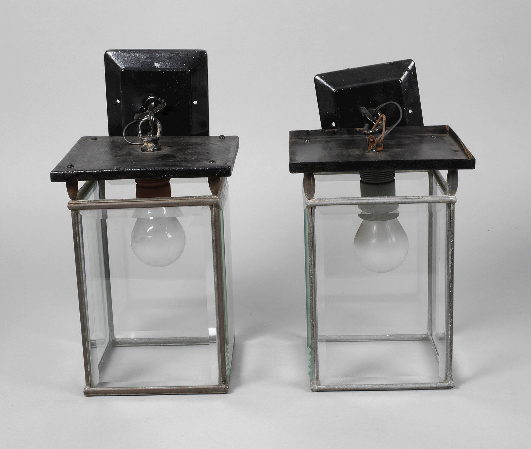 Paar Deckenampeln Jugendstil