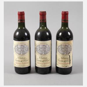 Drei Flaschen Rotwein