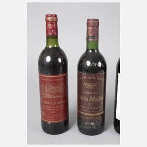 Sechs Flaschen Rotwein