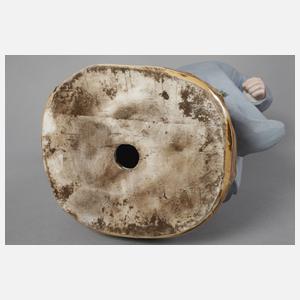 Große Porzellanfigur