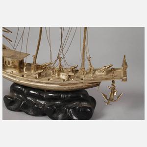 Schiffsmodell Silber