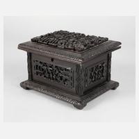 Geschnitzte Schatulle111