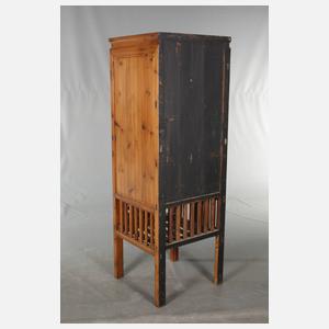 Pfeilerschrank China