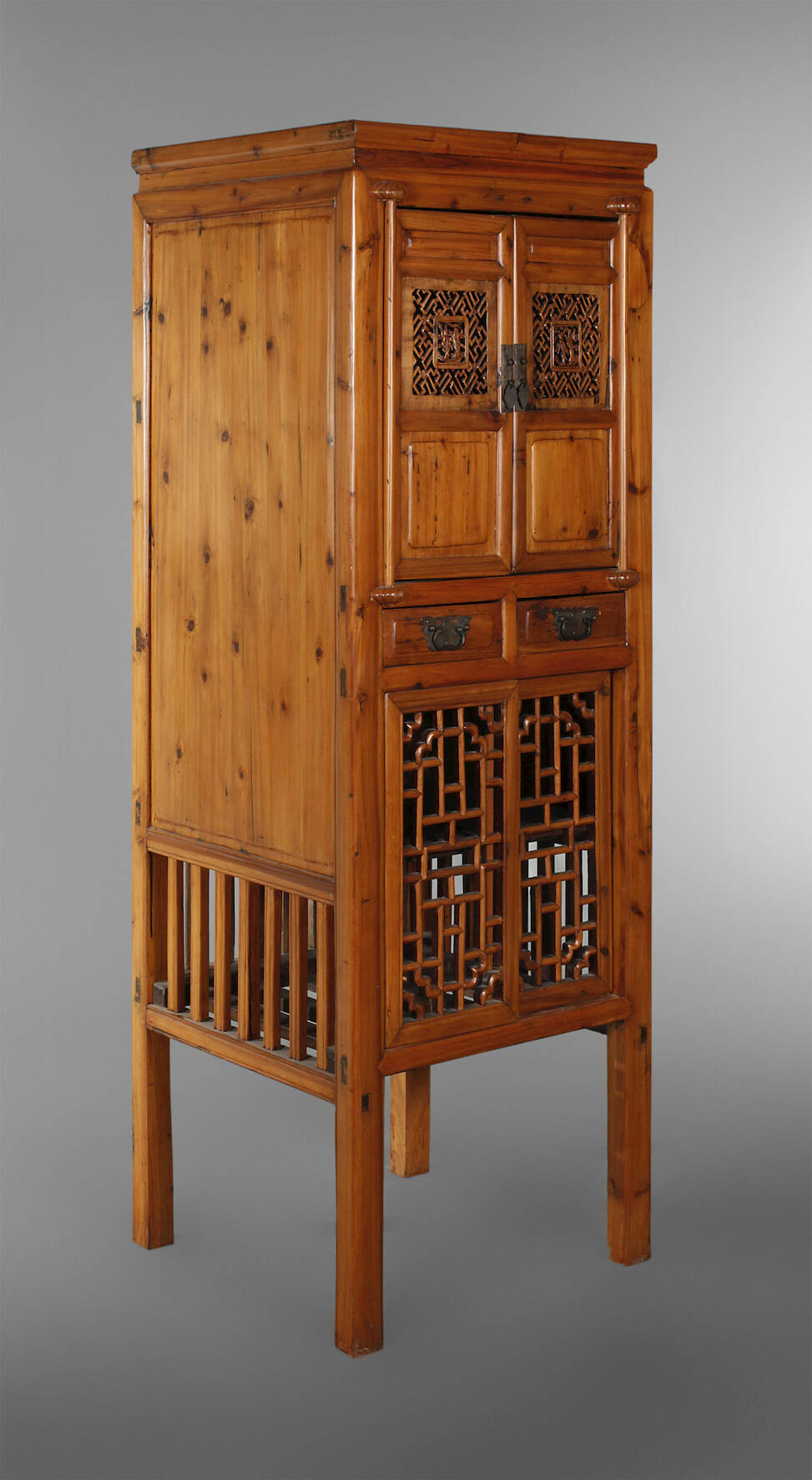 Pfeilerschrank China