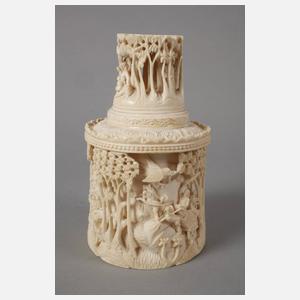 Prächtige Elfenbeinschnitzerei