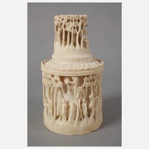 Prächtige Elfenbeinschnitzerei