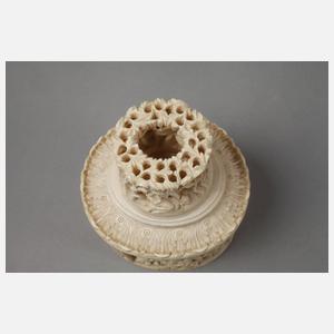 Prächtige Elfenbeinschnitzerei