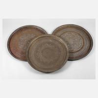 Drei maurische Messingtabletts111