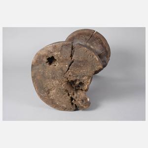 Geschnitzter Sitzhocker