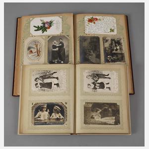 Zwei Postkartenalben