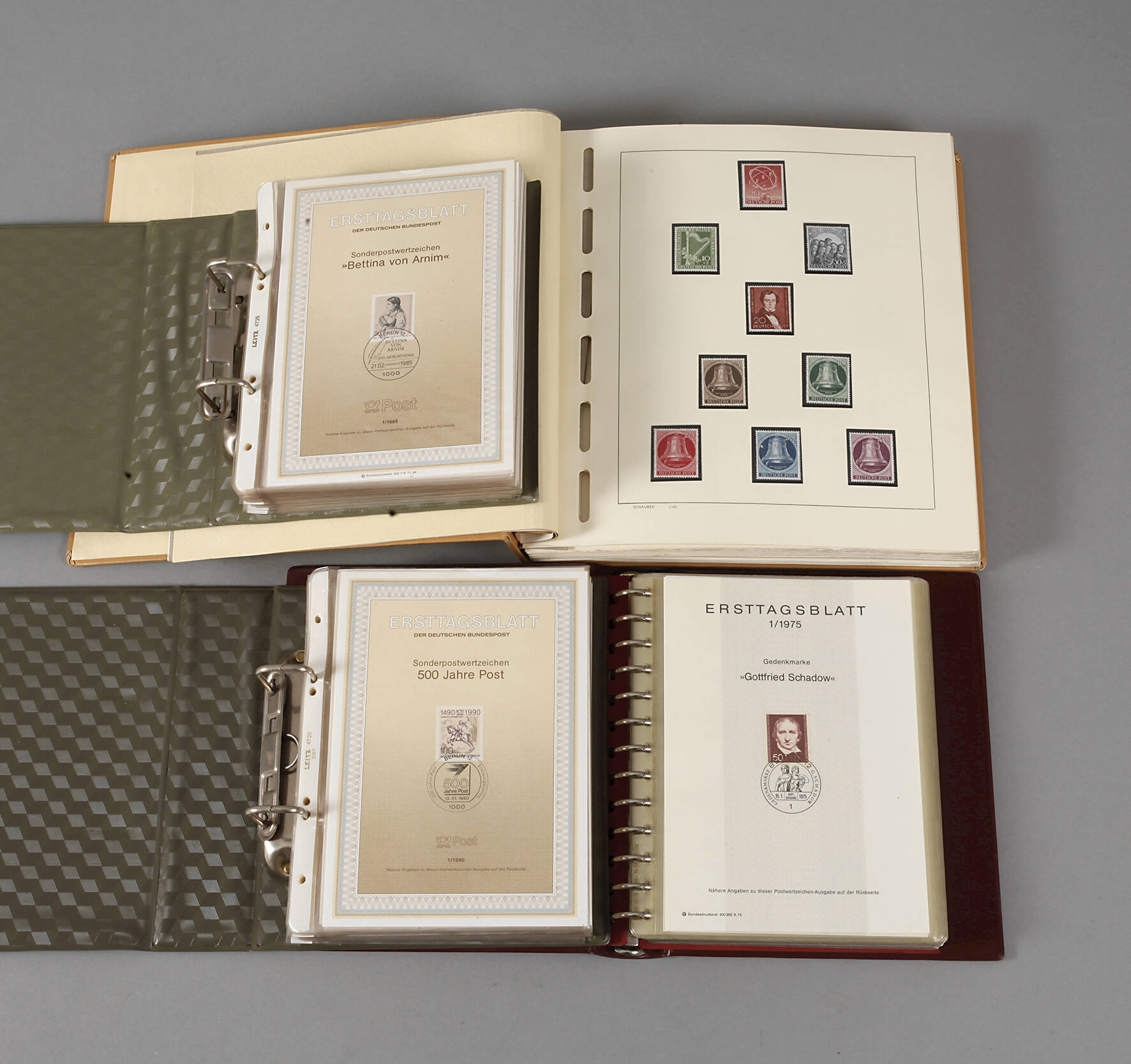 Vier Briefmarkenalben Berlin