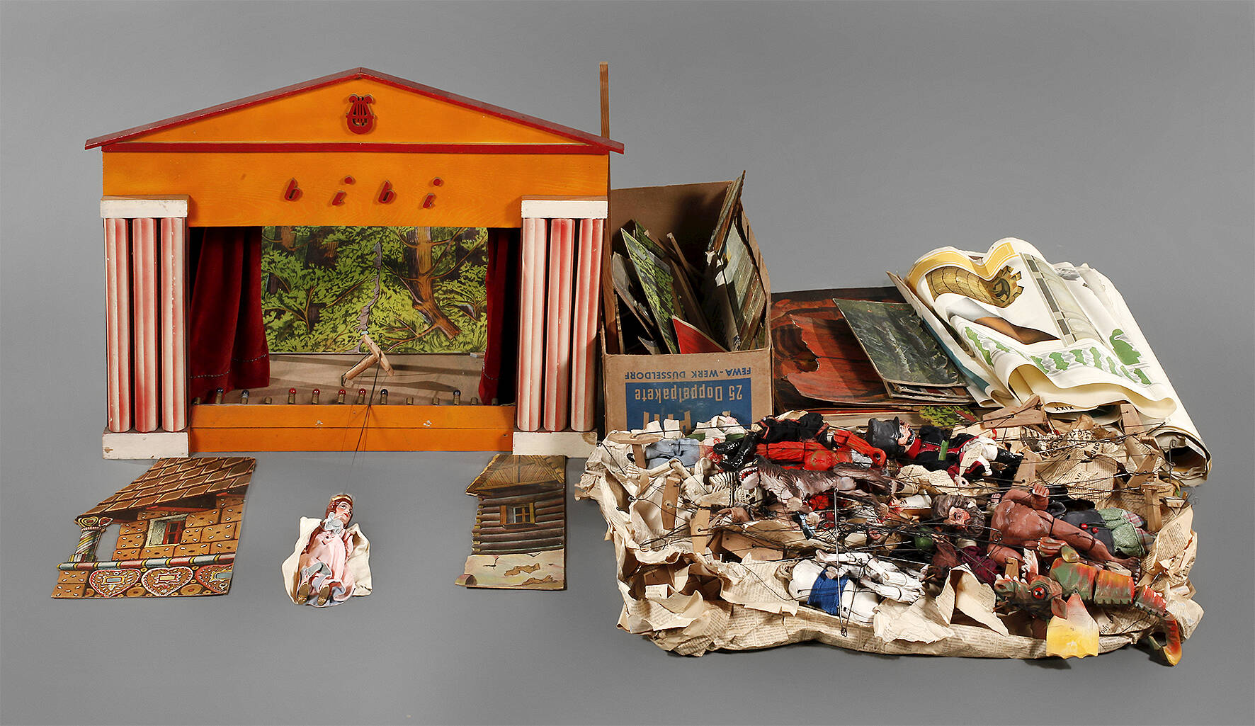 Umfangreiches Marionetten-Theater "Bibi"