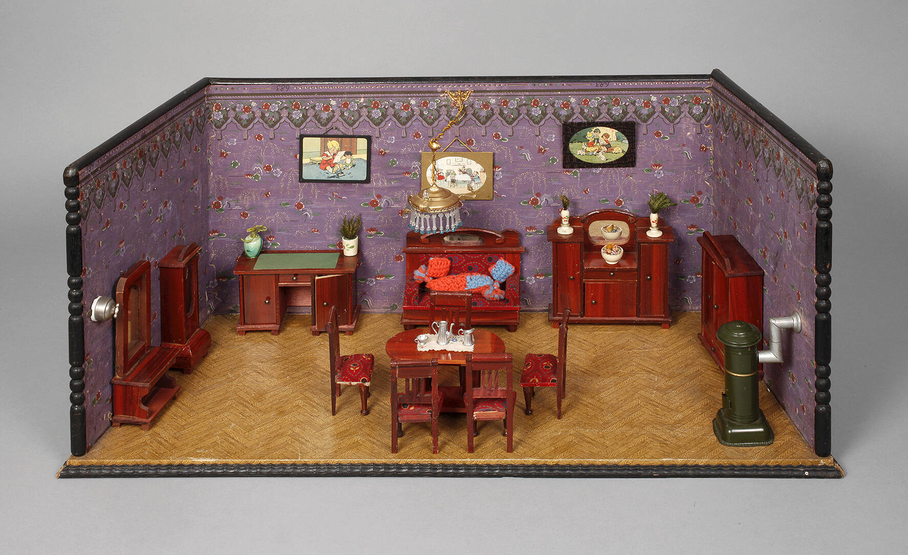 Große Puppenstube mit Zubehör