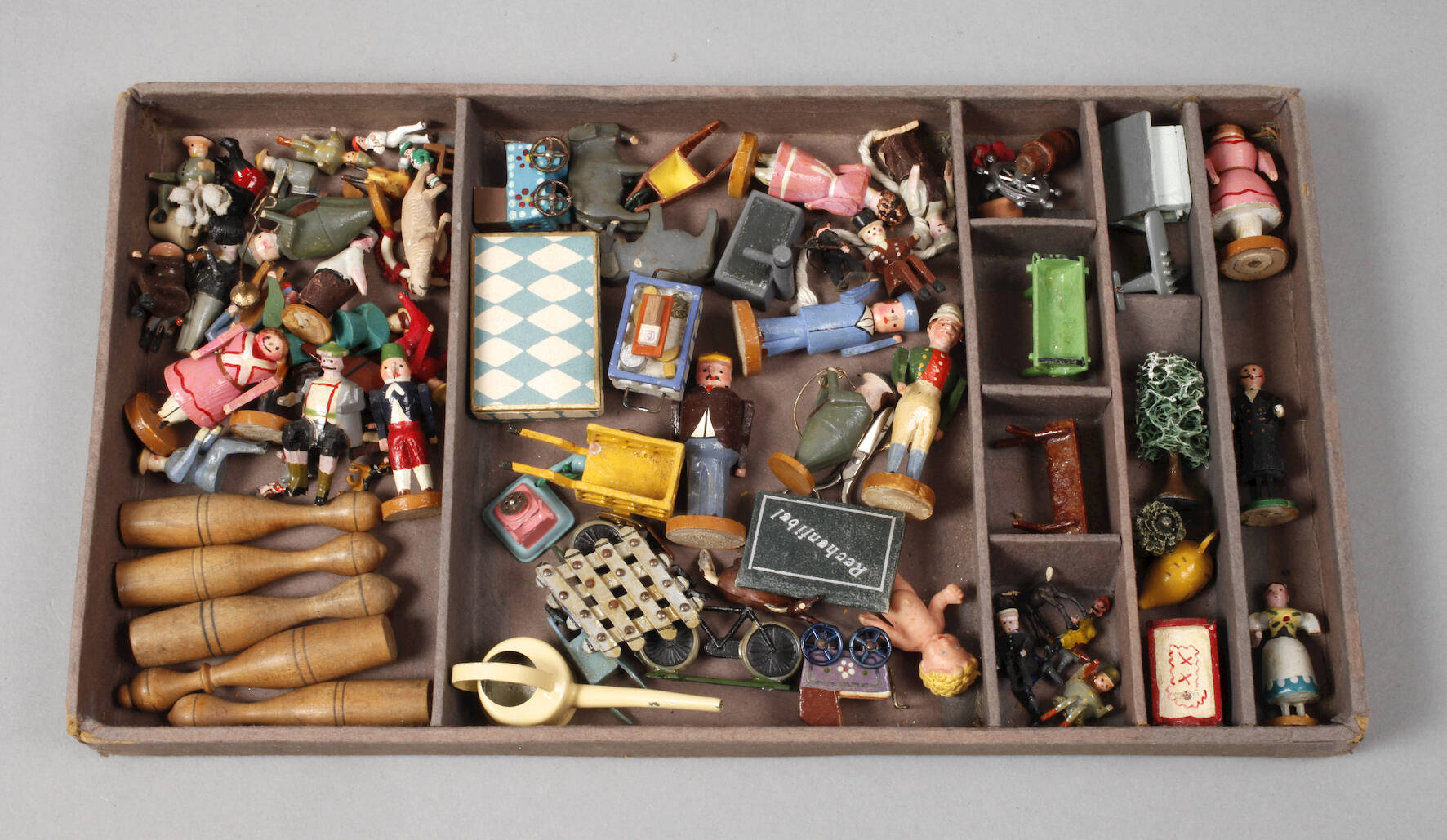 Sammlung Miniatur-Spielzeug