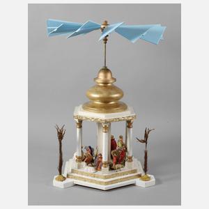 Pyramide in Palastform