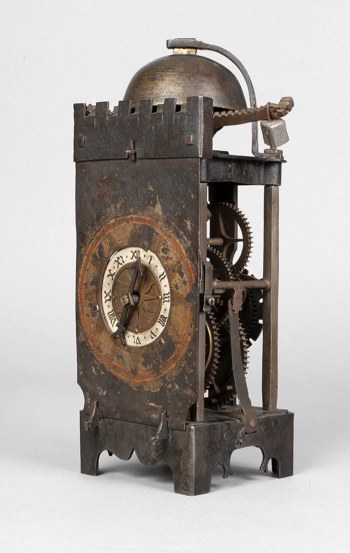 Gotische Eisenuhr