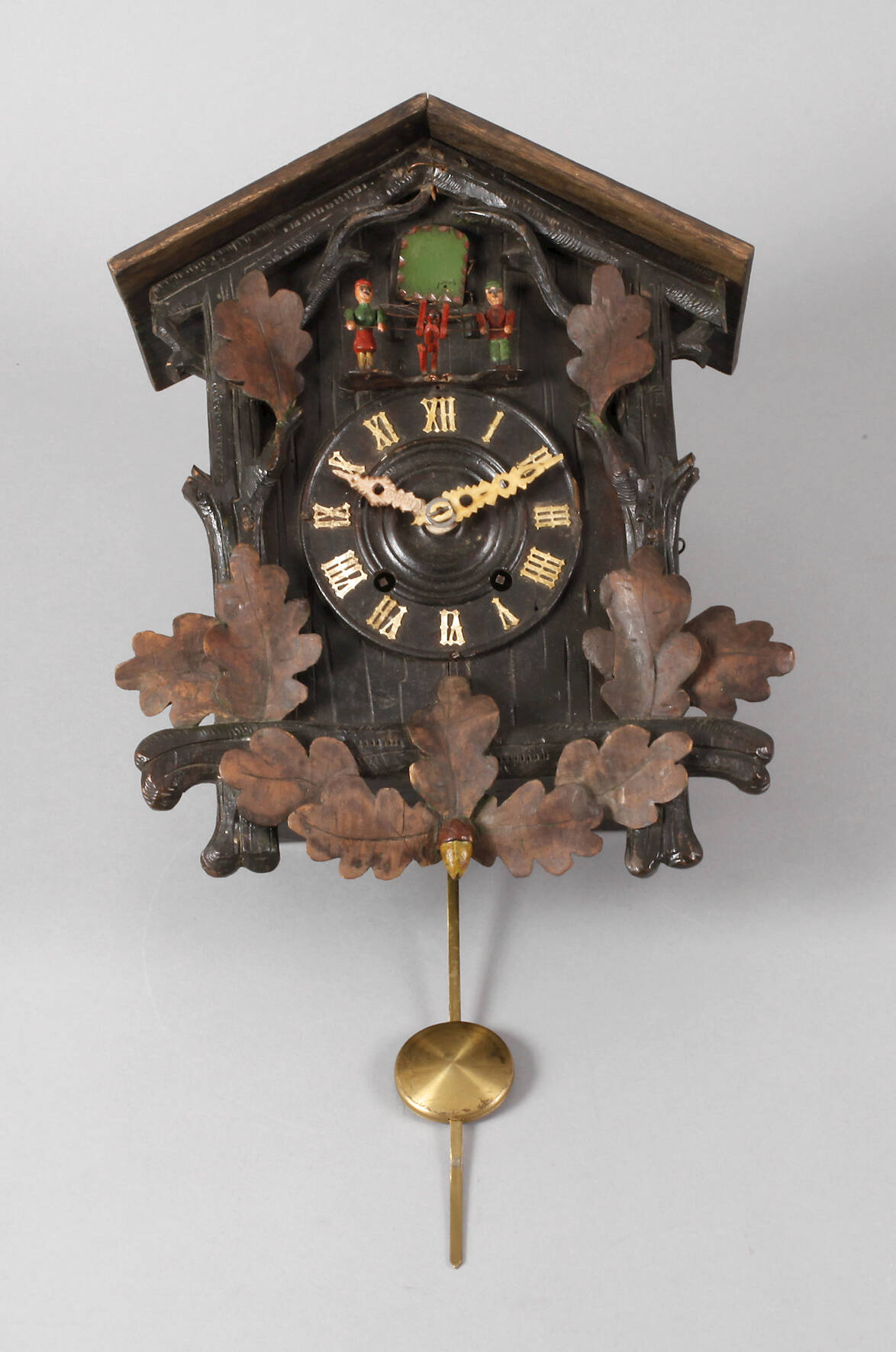 Kuckucksuhr mit Automat