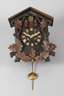 Kuckucksuhr mit Automat