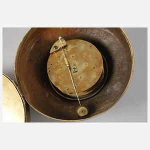 Klassizistische Wanduhr