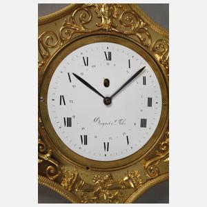Klassizistische Wanduhr