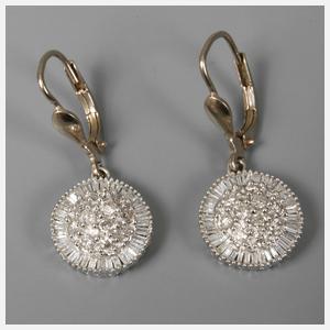 Paar Ohrhänger mit Diamanten