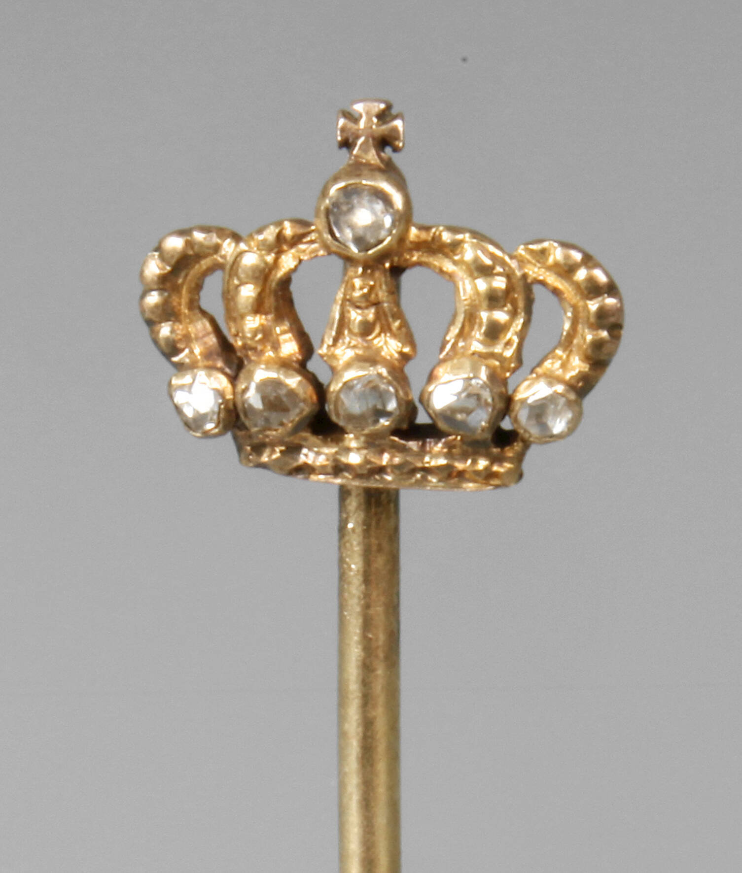 Krawattennadel mit Diamanten