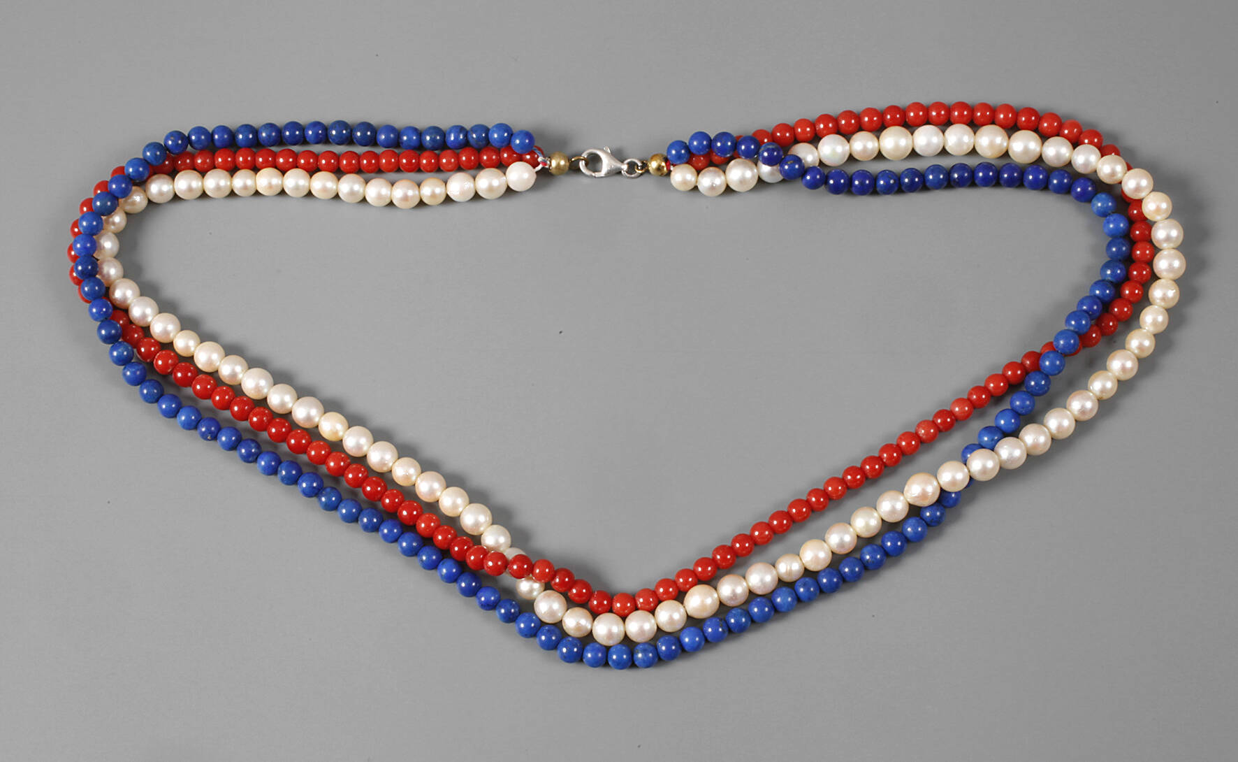 Dreireihiges Collier