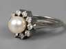 Damenring mit Perle