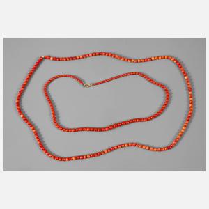 Paar Korallenketten