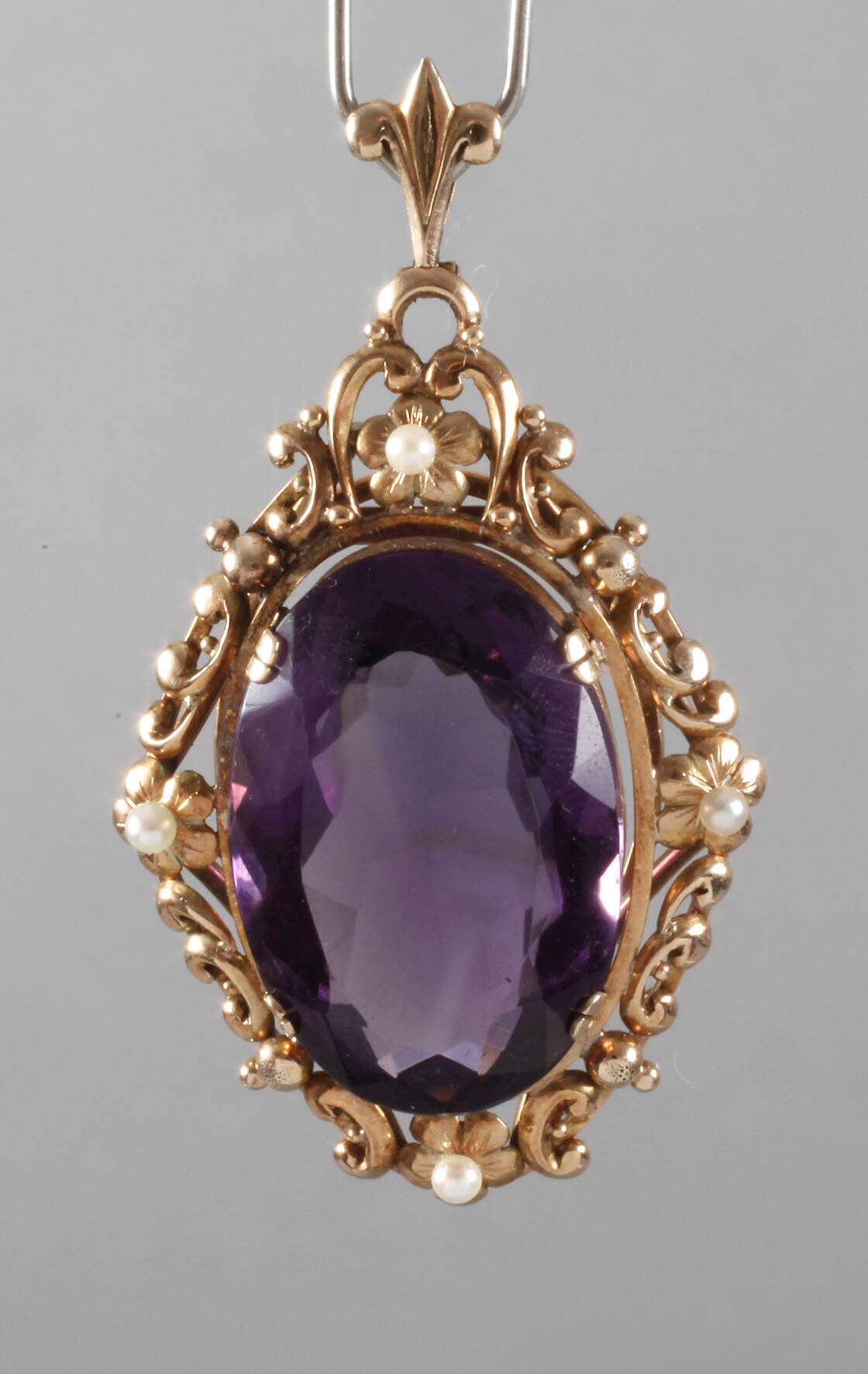 Großer Amethystanhänger