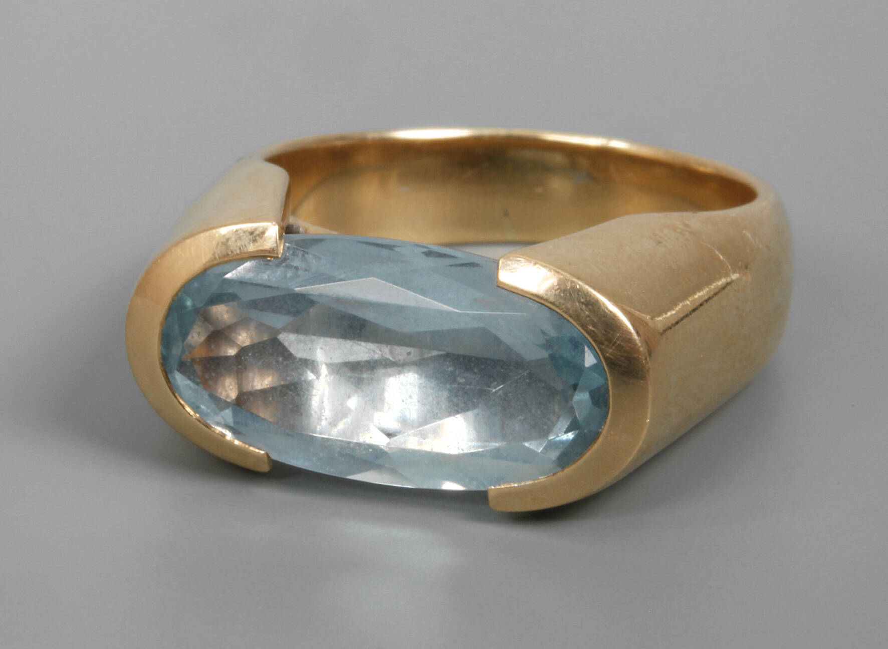 Damenring mit Aquamarin