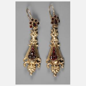 Biedermeier-Ohrhänger mit Granaten