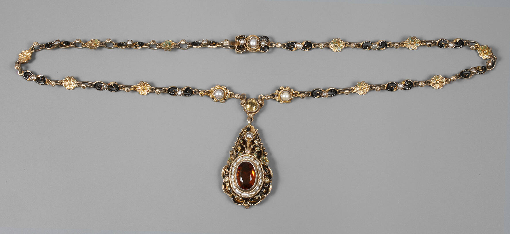 Collier mit Citrinen und Perlen