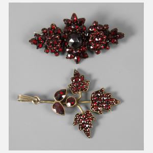 Zwei Teile Granatschmuck